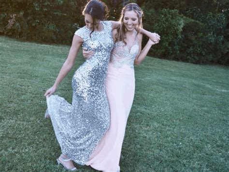 10 Tips On How To Find The Perfect Prom Dress For Your Body Type Society19