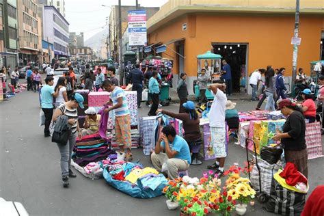 Desempleo en Perú cómo golpeó la crisis política y climática a la