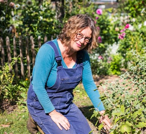 Den Garten fit machen für Herbst und Winter SCHÖNE JAHRE