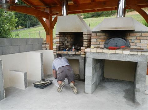 Construction dun four à Pizza Pain Barbecue Four de Savoie