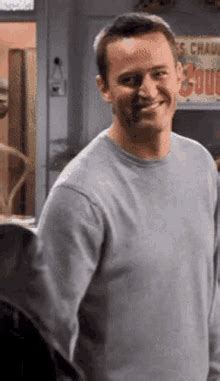 Chandler Bing Smile Gif GIFs | Tenor