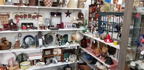 The Best Places To Go Antiquing Across The Country Antiques The Good