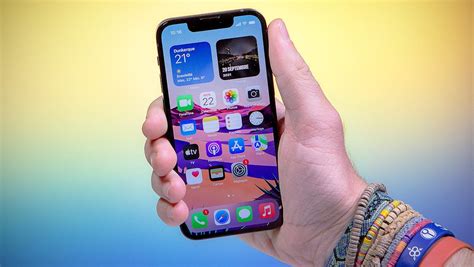Adieu l'iPhone mini : Apple devrait enterrer définitivement le ...