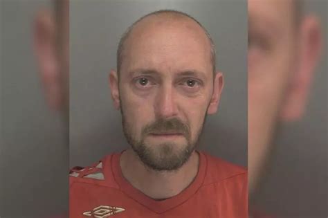 Sex Offender Burst Into Tears And Told Schoolgirl I Can T Help It Manchester Evening News