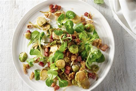 Lauwe Salade Van Spruitjes Met Spekjes Recepten Gram