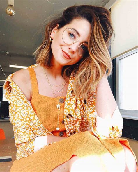 Zoe Sugg Bio Age Height Net Worth Instagram