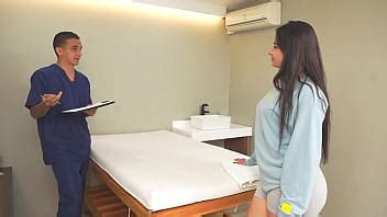 Kinky Masseur Fucks His Client Karoll Daniels Hard Until He Cums On Her Tits XNXX