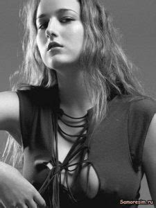 Leelee Sobieski Nude Nipples Showing Under Blouse Paparaco