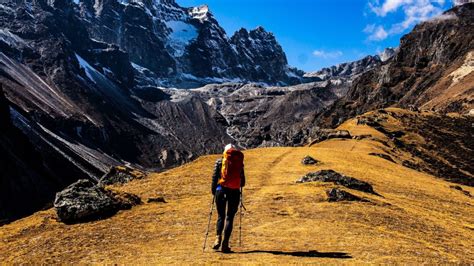 Best Winter Hiking Jacket For Four Season Adventures