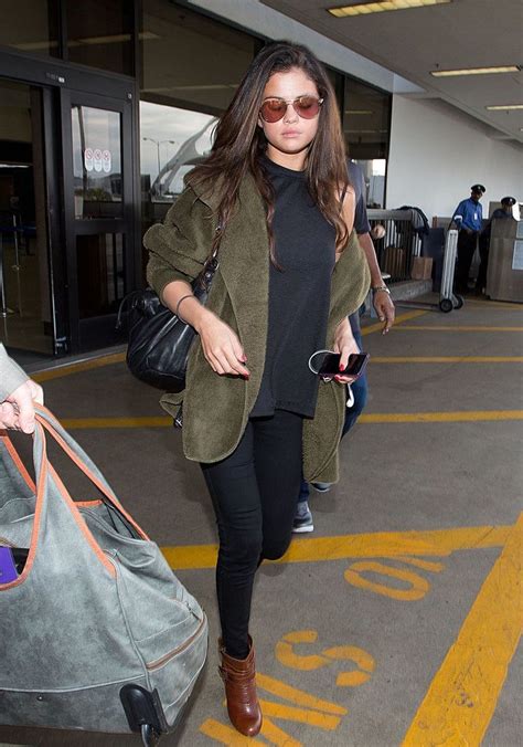 28 Times Selena Gomezs Airport Style Was On Point And Then Some