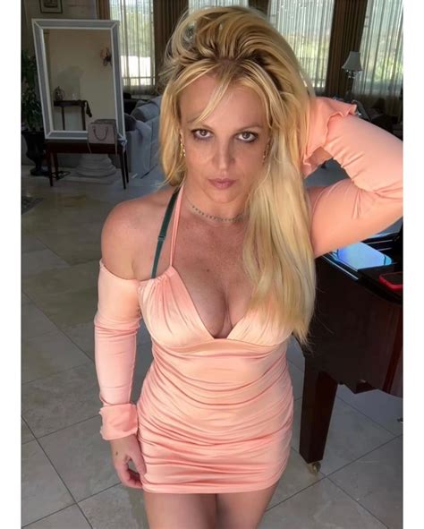 Hot And Horny Britney Spears Showing Off Big Tits And Cleavage On Social Media Celeblr