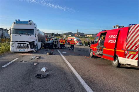 Gard Un Impressionnant Carambolage Entre Un Camion Citerne Un Fourgon