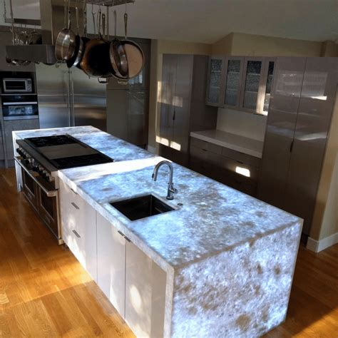 This Backlit Countertop Is Beautiful And I Love How The White Parts Of