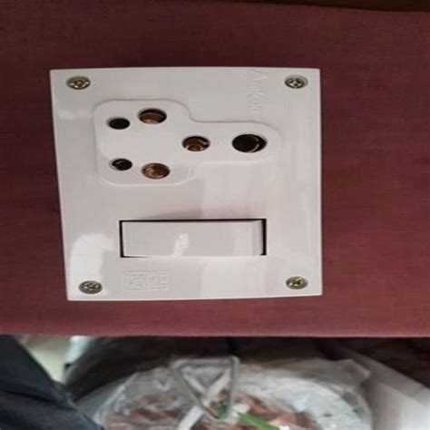 Plastic High Efficient And Single Socket Shock Proof White Modular Electrical Switch For Home At