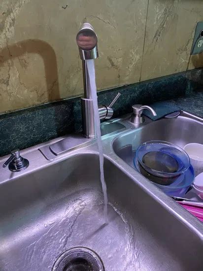 Luxury Kitchen Faucet Hot And Cold Water Degree Rotation Gold Brass Brushed Mixer Tap Sink