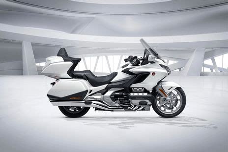 Honda Gold Wing Price BS6 Mileage Images Colours