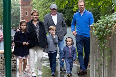 Henri Et Maria Teresa De Luxembourg Avec Leurs Petits Enfants En Visite