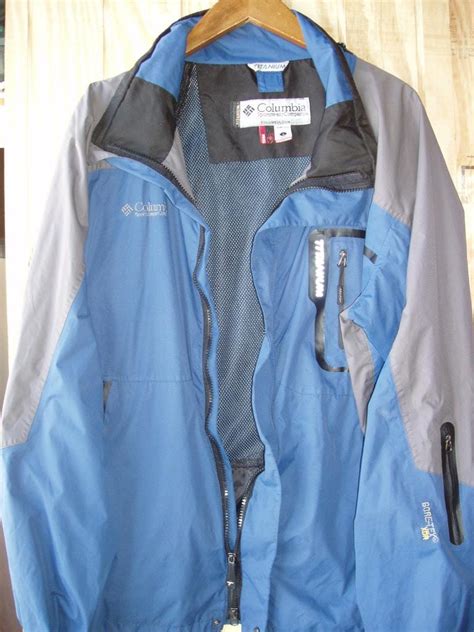 Columbia TITANIUM Goretex XCR Size Large