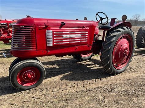 Sold Graham Bradley 103 Tractors With 25 Hp Tractor Zoom