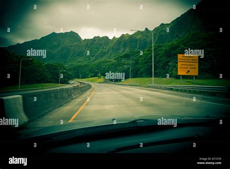 Scenic drive: H3 highway on Oahu island, Hawaii Stock Photo - Alamy