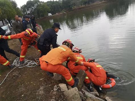 八旬老人池塘边洗手不慎落水，民警这样“巧”救！