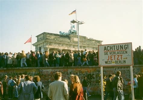 Trentacinque Anni Dalla Caduta Del Muro Di Berlino