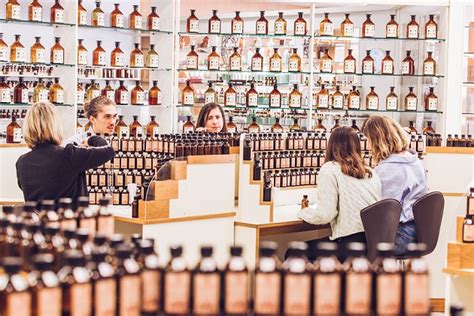 Atelier de création Eau de parfum et eau de Cologne chez Galimard à Eze