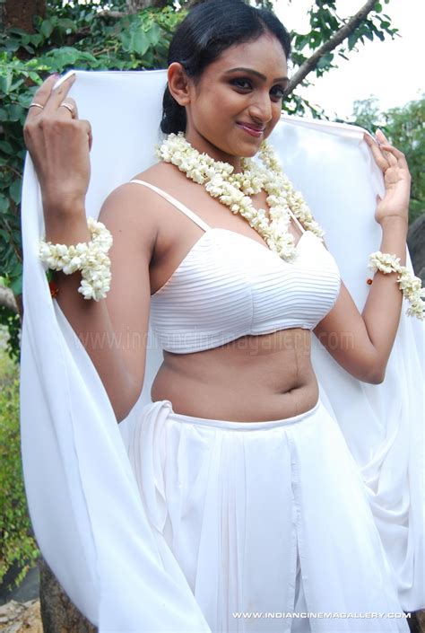 Vahida Bollywood Hot Actress Hot Photos Wallpapers Give Me Love