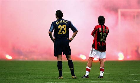 La Storia Della Foto Con Materazzi E Rui Costa E Dellultimo Derby Di