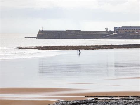 Porthcawl - Trecco Bay Beach | VisitWales