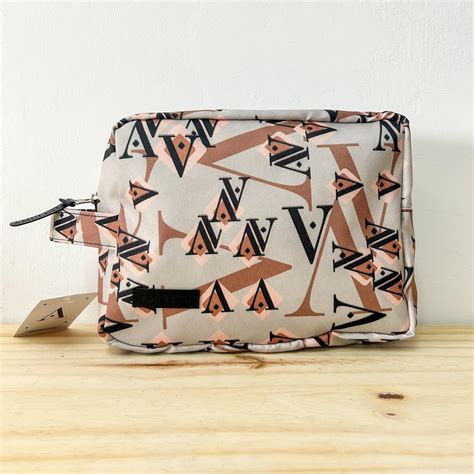 Neceser L RETRO NUDE AMULETO