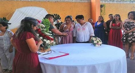 Celebran Primer Matrimonio Igualitario En Ixil Yucat N Tras A Os