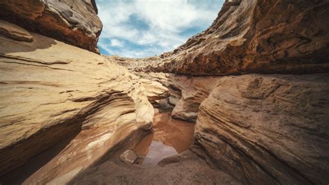 Why are flash floods so dangerous? Avoiding rising water on a desert ...