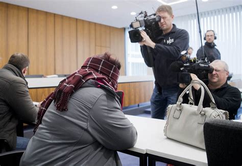 Mutter bietet Sex mit Tochter an und erhält vier Jahre Haft Startseite Pforzheimer Zeitung