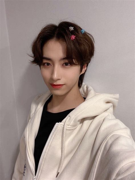 Xion Kpop 6 Oneus January 9 Pop Group Jpop Vocalist Rapper