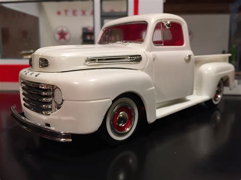 1950 Ford Pickup 2n 1 Plastic Model Truck Kit 125 Scale