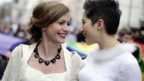 French Parliament Legalises Gay Marriage Adoption