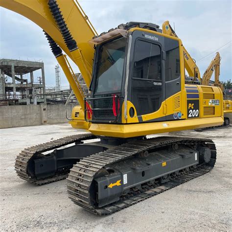 Used Komatsu PC 200 PC 300 Large Used Crawler Digger Excavator Price