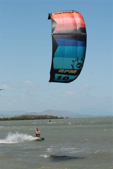 Slingshot Noumea Kitesurf Attitude Cole De Kitesurf Et Wingfoil