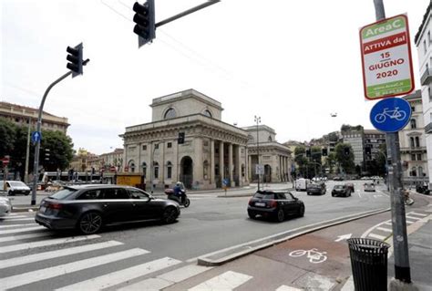 Milano come Parigi proposta per parcheggi più cari per i suv Tiscali