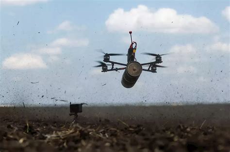 Drone Ucraniano Provoca Inc Ndio Em Refinaria Russa Guerra Na Ucr Nia