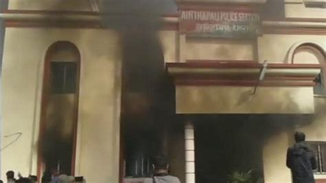 Odisha Mob Attacks Cops Sets Fire To Police Station Over ‘custodial