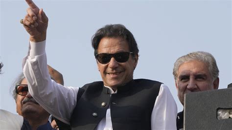 Imran Khan Ready To Join Hands With The Army In The Midst Of Civil War