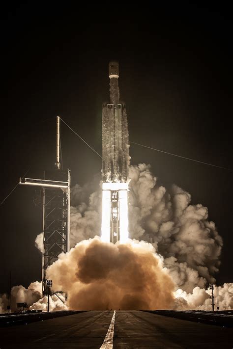 Photos Falcon Heavy Lights Up Floridas Space Coast Spaceflight Now