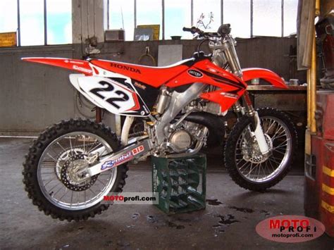 Honda CR 250 R 2002 Specs and Photos