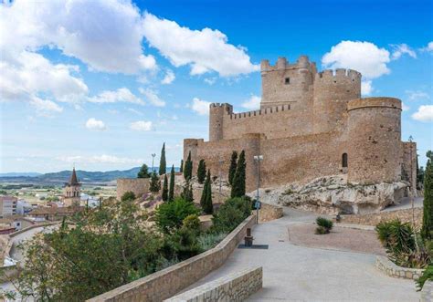 Villena Decreta El Cierre De Parques Y Jardines Y Suspende Las