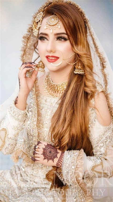 Pin By Kesar 💞 Sayyd On Dpz Girls Pakistani Bridal Hairstyles