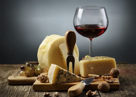 Formaggio E Vino L Abbinamento Che Parla Del Nostro Territorio