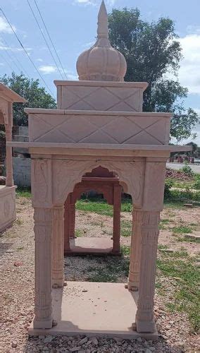 Sanding Polished Light Pink Sandstone Temple For Worship Size