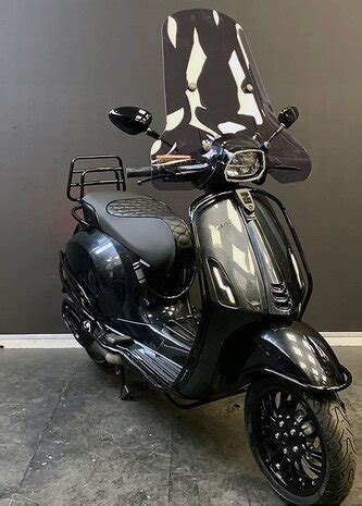 Vespa Sprint Special Diamond Grey Full Option Snor